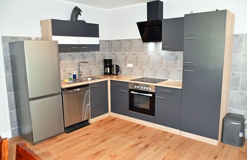 Altefaehr Apartment | 6-room vacation apartment Sassnitz with beautiful park view - Holiday apartments on Rügen