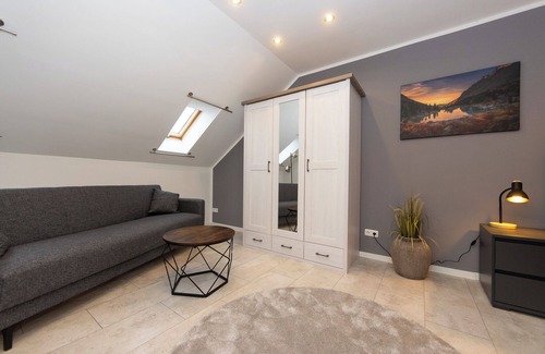 Fulda House | 6 rooms up to 15 persons Holiday home in Fulda's top location 1.5 km from the center.