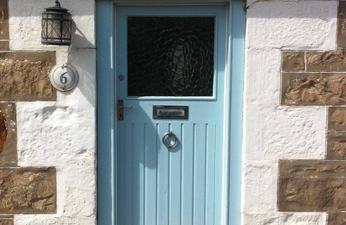 Lossiemouth Cottage | 6 Seatown, a traditional fisherman's cottage in an ideal location