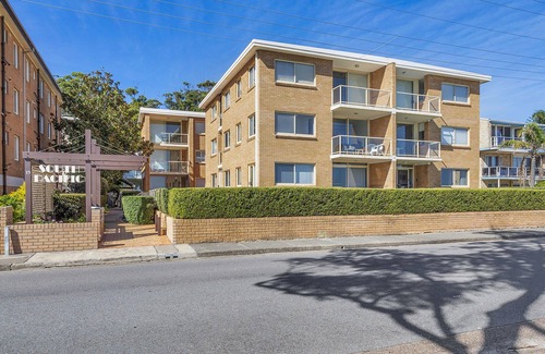 Shoal Bay Apartment | 6 South Pacific Across the road from Shoal Bay beach.