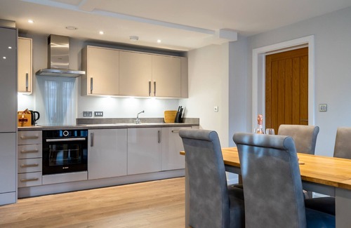York Cottage | 6 St Johns Mews - a couples retreat that sleeps 2 guests in 1 bedroom