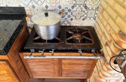 Sao Pedro da Aldeia Apartment | 6 Suites, banheira, Piscina, no coração da Região dos Lagos