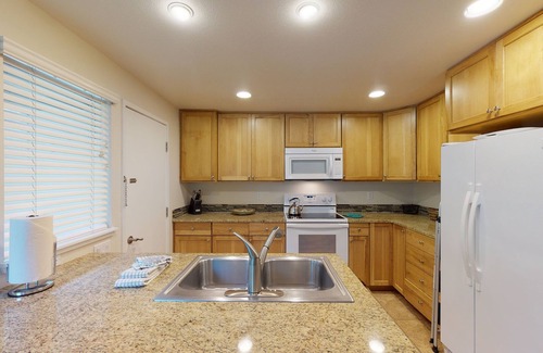 Tennis Village Condo | 6 Tennis Village | 2BR/2 BA, Sleeps 6