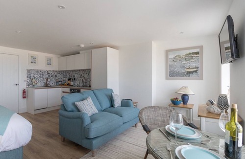 Weymouth Cottage | 6 THE BEACHES, country holiday cottage in Weymouth