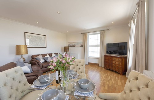 Lelant Apartment | 6 The Manor, Porthkidney Sands