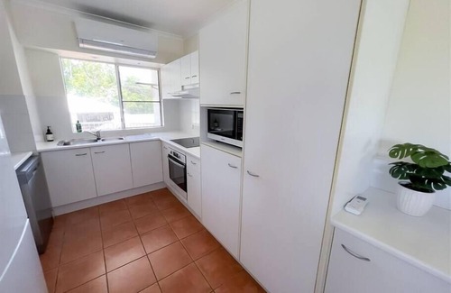 Wongaling Beach Apartment | 6 Ulysses -Spacious Beachfront Apartment