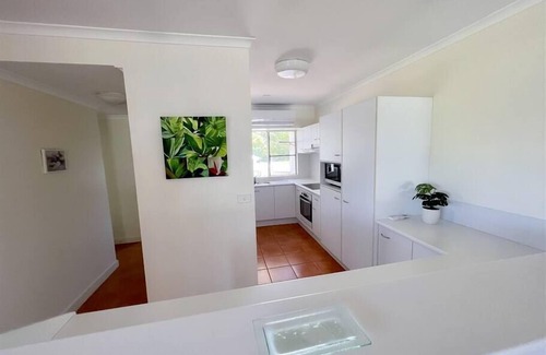 Wongaling Beach Apartment | 6 Ulysses -Spacious Beachfront Apartment