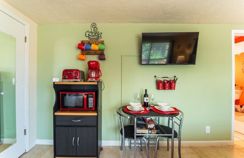 Lake Ridge Apartment | ✨ #6 Wifi, Laundry, Kitchen & Great Sun Deck