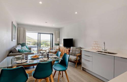 Mortehoe Apartment | 6 Woolacombe West - Luxury Apartment at Byron Woolacombe, only 4 minute walk to Woolacombe Beach!