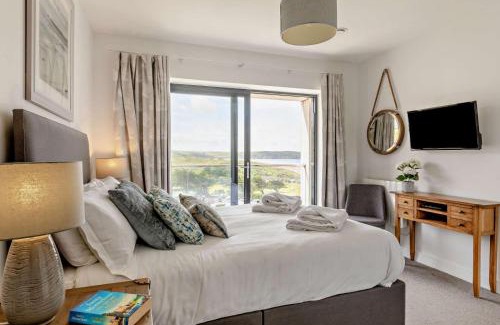 Mortehoe Apartment | 6 Woolacombe West - Luxury Apartment at Byron Woolacombe, only 4 minute walk to Woolacombe Beach!