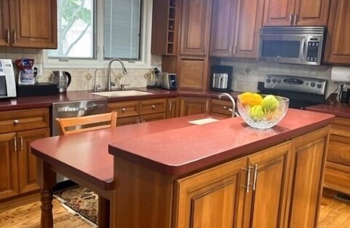 South Bend House | 60% Disc for next 3 Weekends - Waterfront Luxury only 8 mins to Notre Dame