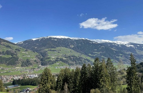 Ried im Zillertal Apartment | 60 m² Apartment ∙ 3 bedrooms ∙ 5 guests