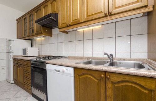 Primosten Burnji Apartment | 60 m² Apartment ∙ 2 bedrooms ∙ 4 guests