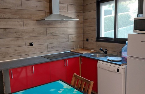 Montgeron Ski Chalet | 60 m2 duplex chalet +parking +barbecue on the banks of a river