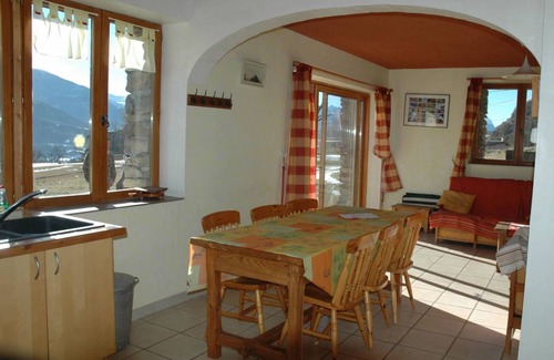 Chateauroux-les-Alpes Apartment | 60 m² Apartment ∙ 3 bedrooms ∙ 6 guests