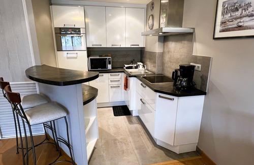 Perros-Guirec Apartment | 60 sq.m luxury apartment for 4-5 people, downtown and sea, near the beach, parking, WIFI Internet