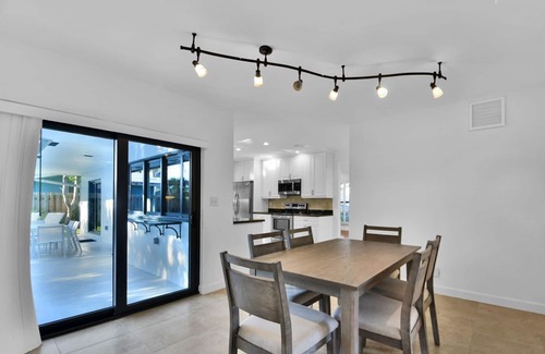 Imperial Point House | 6000 Managed By Brampton Park