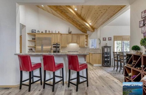 Galena Forest Estates House | 6000sf Pine House with indoor swimming pool
