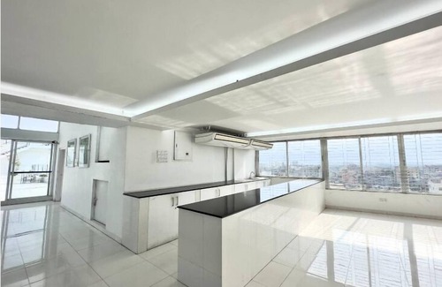 Basundhara Residential Area Apartment | 600sqft 5 Elite Stay with Pool and Sauna