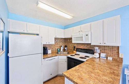 Wilmington Beach Condo | 604 Peaceful View by Atlantic Towers