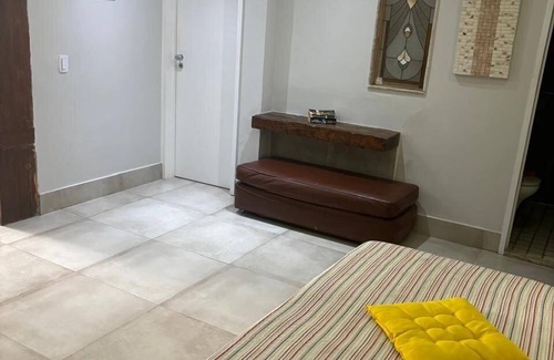 Copacabana Hotel | 605 COPACABANA 2 QUARTOS - COM TERRAÇO PANORÂMICO PARA A PRAIA E CRISTO.