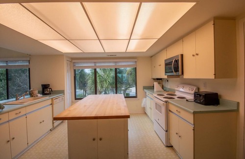 Saint Helena Island Condo | 605 New Haven