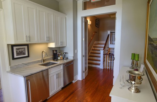 The Point Hotel | 607 Bay Inn Downtown Beaufort