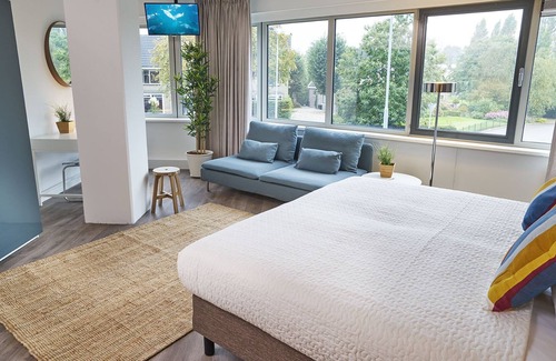 Badhoevedorp Apartment | 60m2 Two Room Apartment | Near Amsterdam & Schiphol
