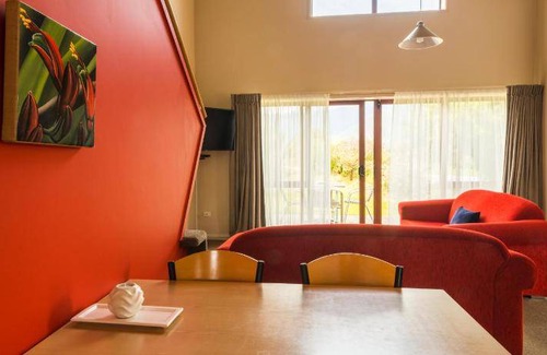 Franz Josef Glacier Resort | 62 m² Resort ∙ 2 bedrooms ∙ 5 guests