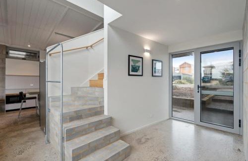 Middleton House | 62 Newell Ave Middleton - No Linen Included