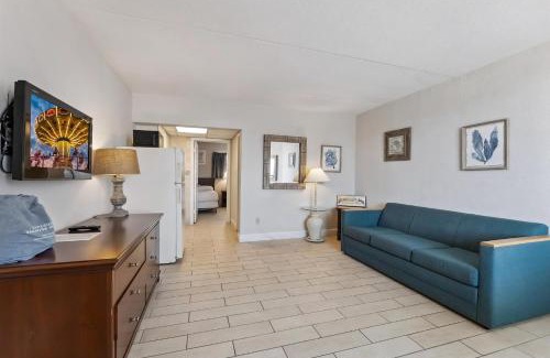 Wildwood Crest Apartment | 6201 Ocean Ave, Unit 301 - The Nassau Inn