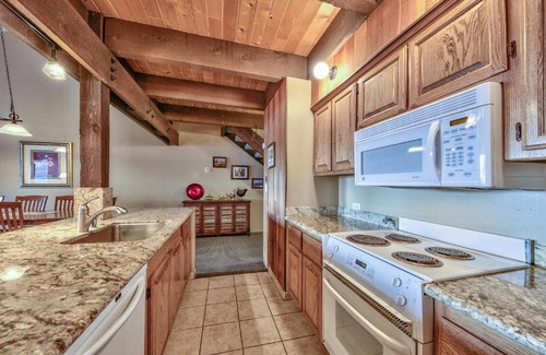 South Lake Tahoe House | 621 Lakeview