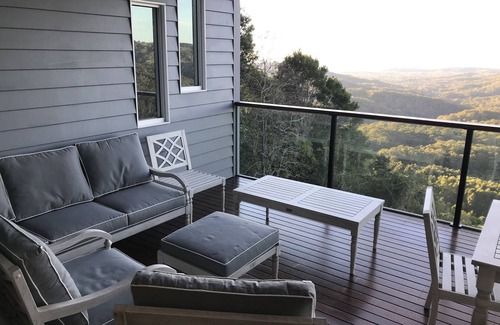 Balmoral Ridge House | 629 Balmoral Ridge - secluded hideaway with spectacular views