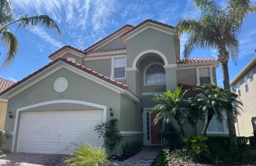 Tuscan Hills Villa | 633 Fabulous 6 bed Home with Due South Facing Private Pool Themed Kids Rooms
