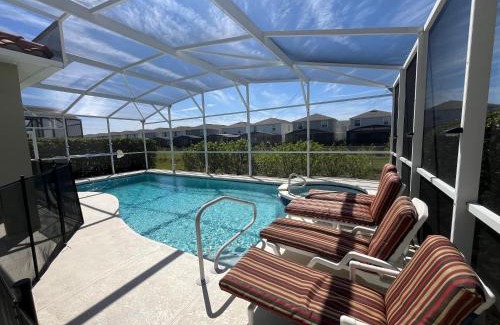 Tuscan Hills Villa | 633 Fabulous 6 bed Home with Due South Facing Private Pool Themed Kids Rooms
