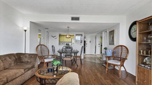 Siesta Key House | 6415 Midnight Pass #307