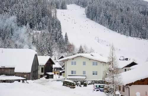 Russbach am Pass Gschuett Apartment | 65 m² Apartment ∙ 2 bedrooms ∙ 5 guests