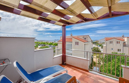 Pakostane Apartment | 65 m² Apartment ∙ 1 bedroom ∙ 5 guests