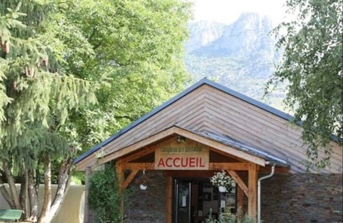 Les Cabannes House | 65 m² Gîte ∙ 2 bedrooms ∙ 4 guests