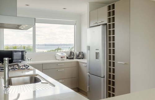 Manly House | 65 Tiri Road · Admire Luxury Sea Views Home