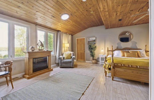 Lakehurst Cabin | 6500ft Lakefront Lodge 5Suite 10BR Private beach Pool 5Lv Outdoor Ground Retreat