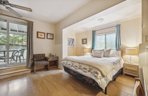 Lakehurst Cabin | 6500ft Lakefront Lodge 5Suite 10BR Private beach Pool 5Lv Outdoor Ground Retreat