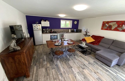 Carlucet Cottage | 65m² cottage.