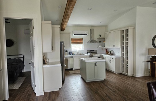 Llano House | 66 Acres Fenced in Hill Country Barndo 5 miles from City of Llano Great Views