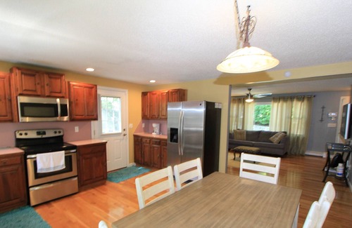 East Falmouth House | 66 Central Ave - SD499