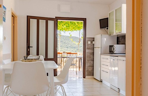 Cove Tri Zala (Zrnovo) Apartment | 66 m² Apartment ∙ 3 bedrooms ∙ 6 guests