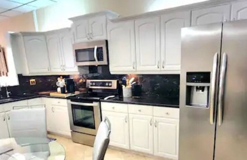 Bearss Plaza House | #66 New Montesinos Home by Joyful Moments Vacation