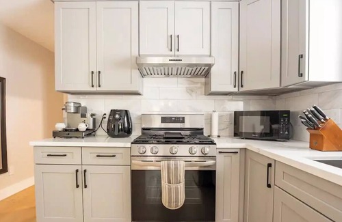Southern Hills House | 67 Alta Vista Way