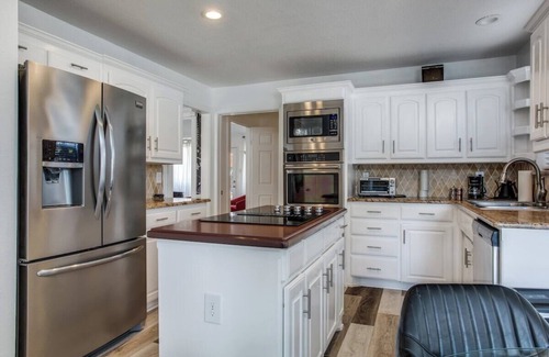 Far North Dallas House | 6715 Windrock · Far North Dallas in Style |DriemHouse