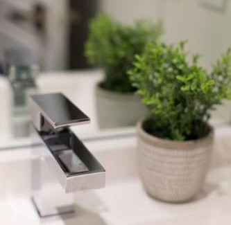Little Italy Apartment | 6768 - 102 Cozy and Fresh Mini Studio with kitchen by Denstays